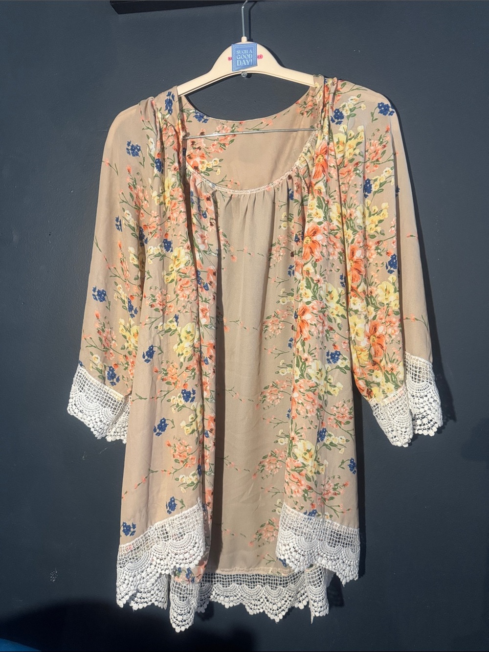 Floral Lace-Trim Kimono Robe - Beige Floral